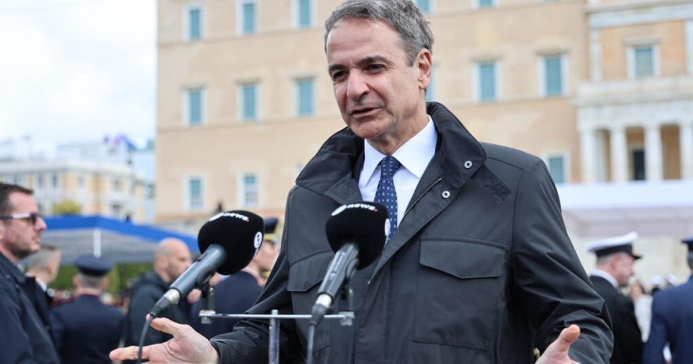 Τον «ψήνουν» για πρόωρες κάλπες